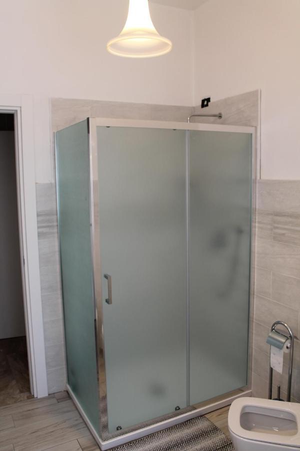 Appartement Arcobaleno In Stazione à Saronno Extérieur photo