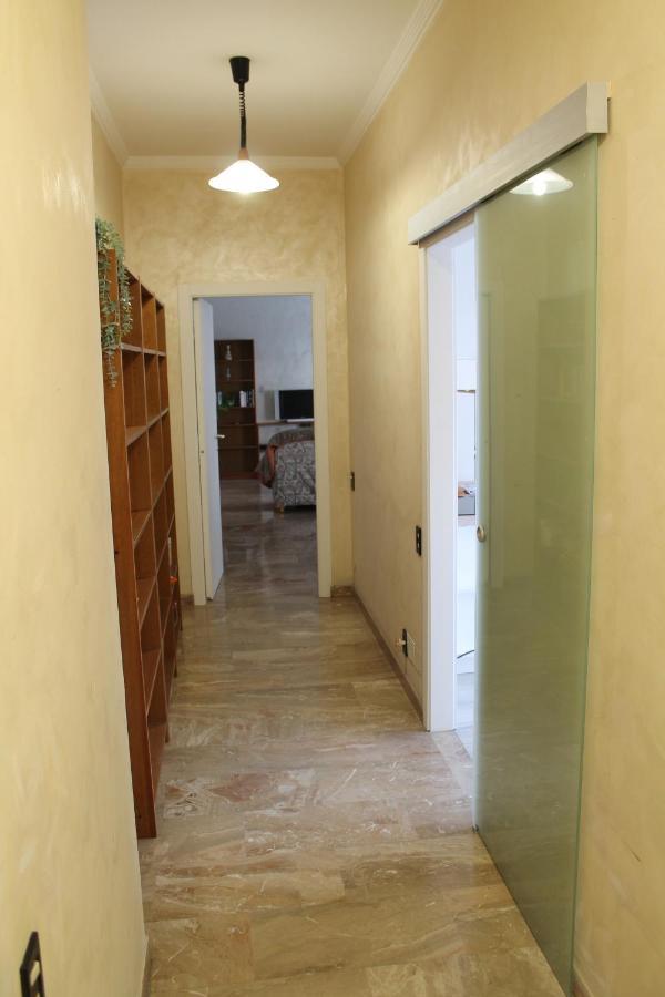 Appartement Arcobaleno In Stazione à Saronno Extérieur photo