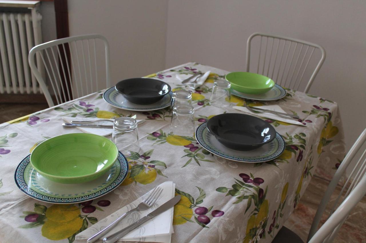 Appartement Arcobaleno In Stazione à Saronno Extérieur photo