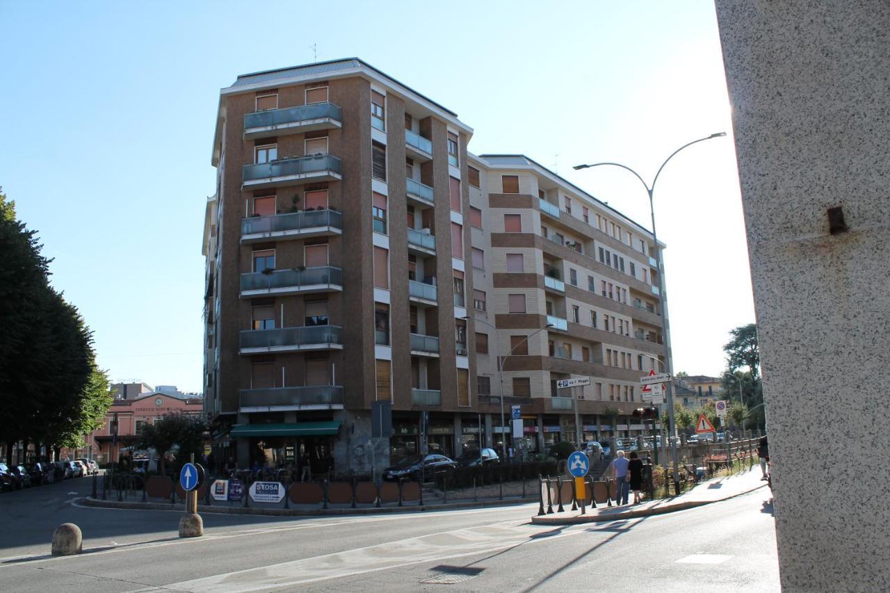 Appartement Arcobaleno In Stazione à Saronno Extérieur photo