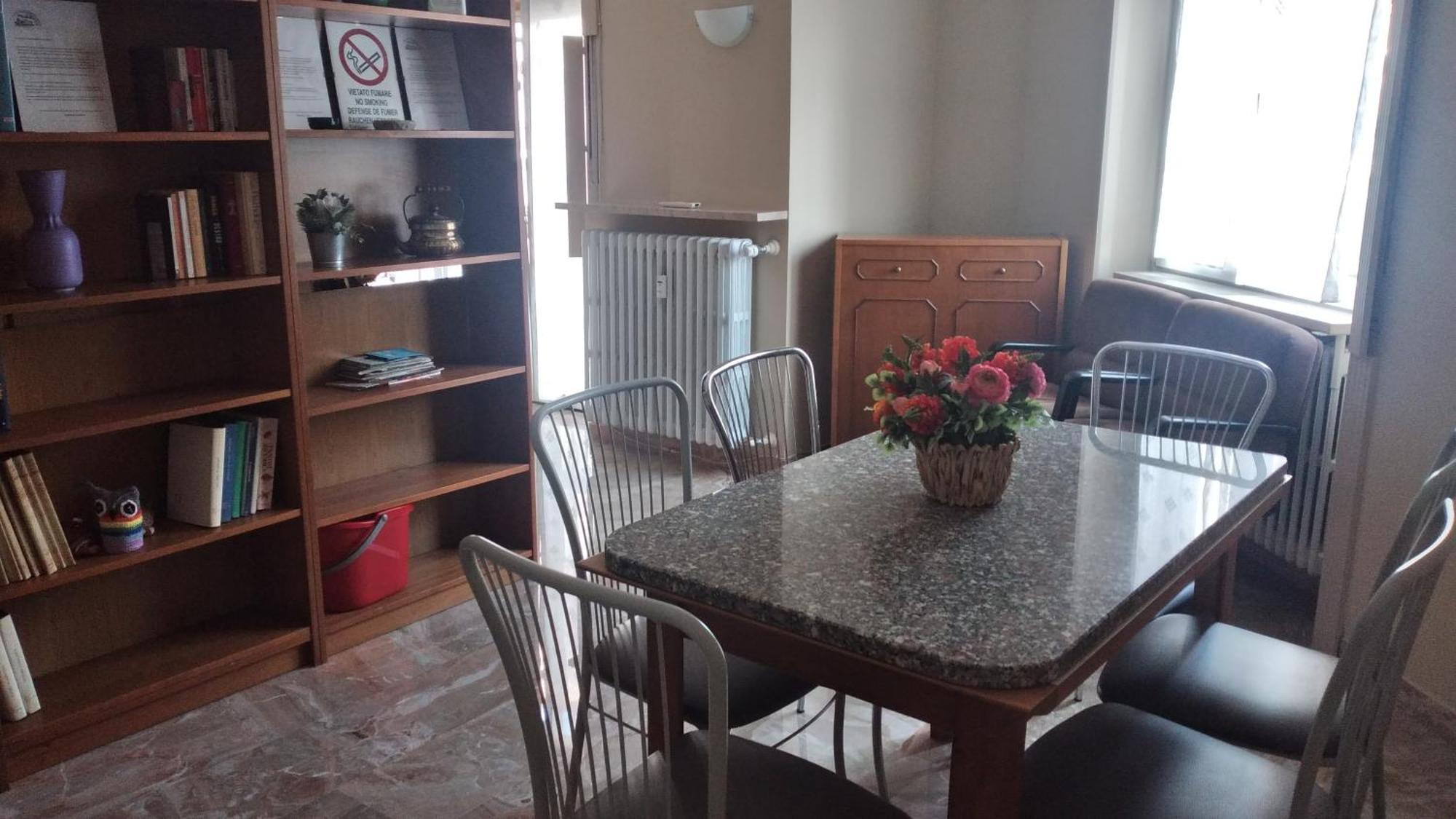 Appartement Arcobaleno In Stazione à Saronno Extérieur photo